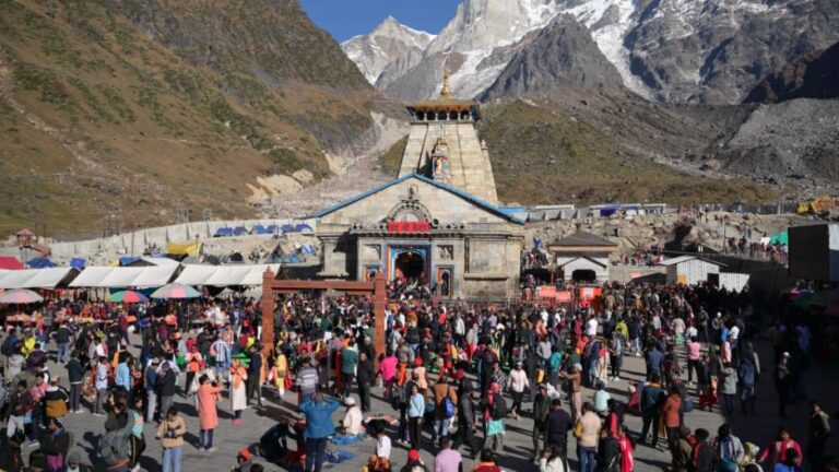 एक महीने में श्री केदारनाथ धाम यात्रा में लगभग 200 करोड़ का कारोबार